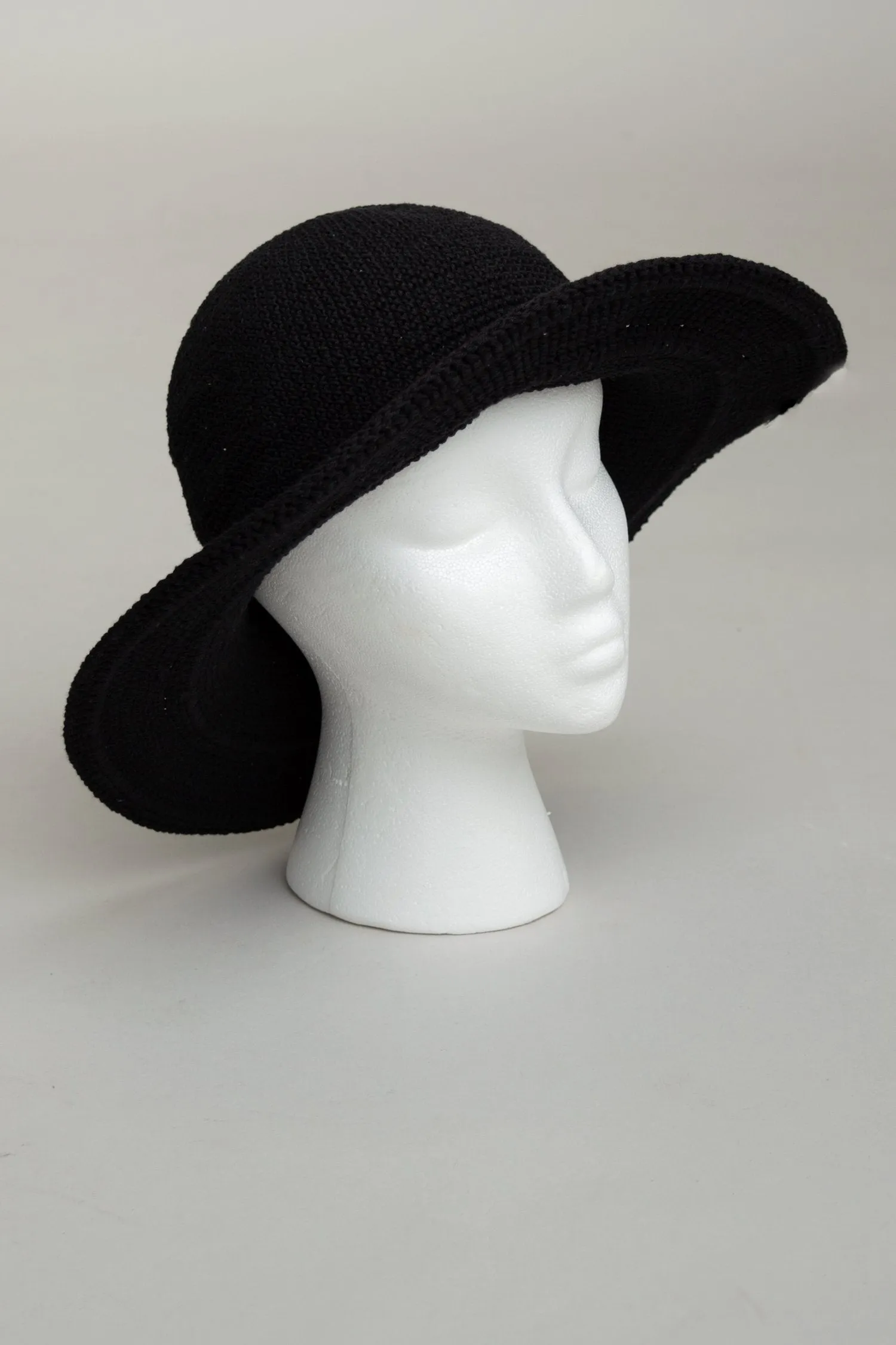 Black Hat, Cotton