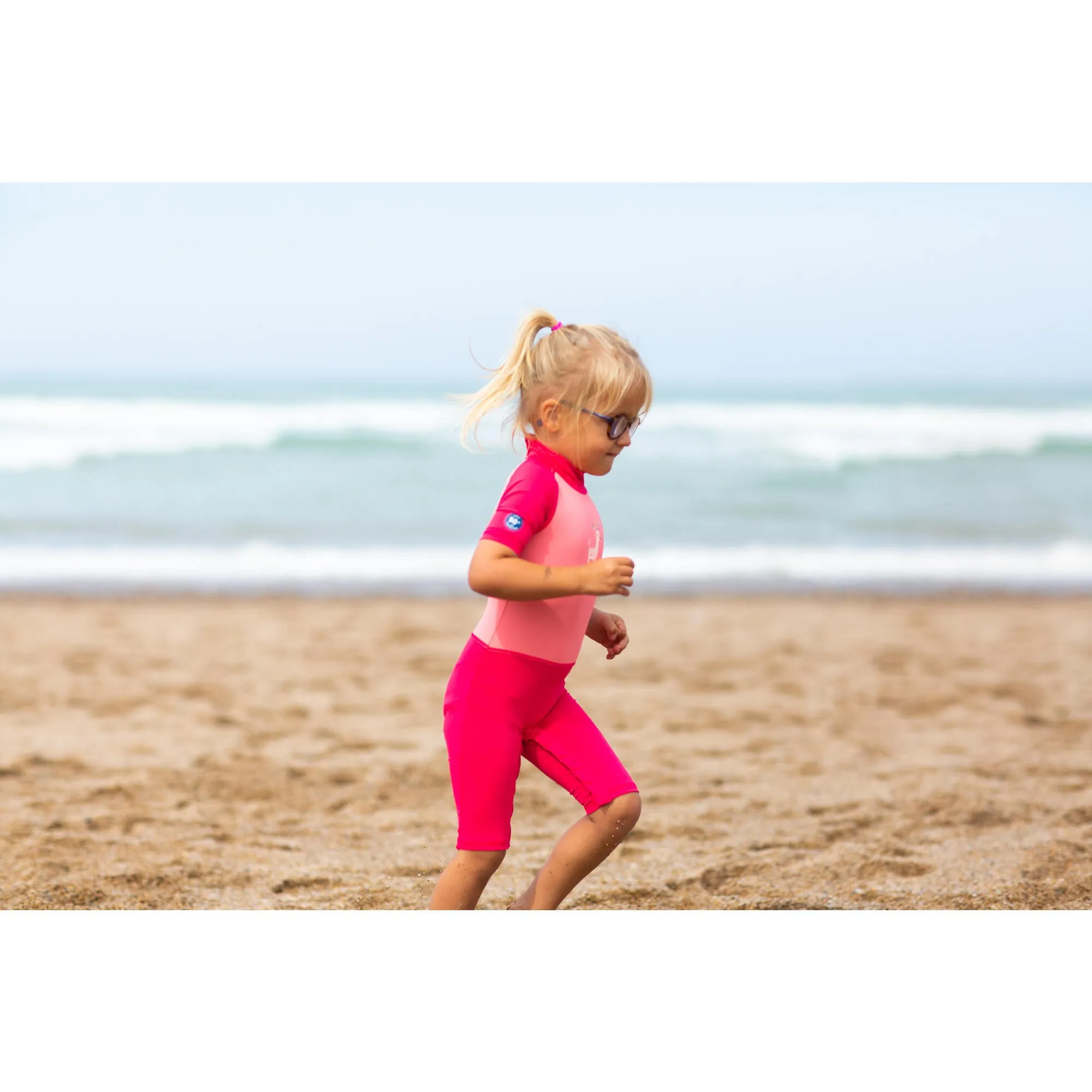 Children's sun protection swimsuit with short sleeves