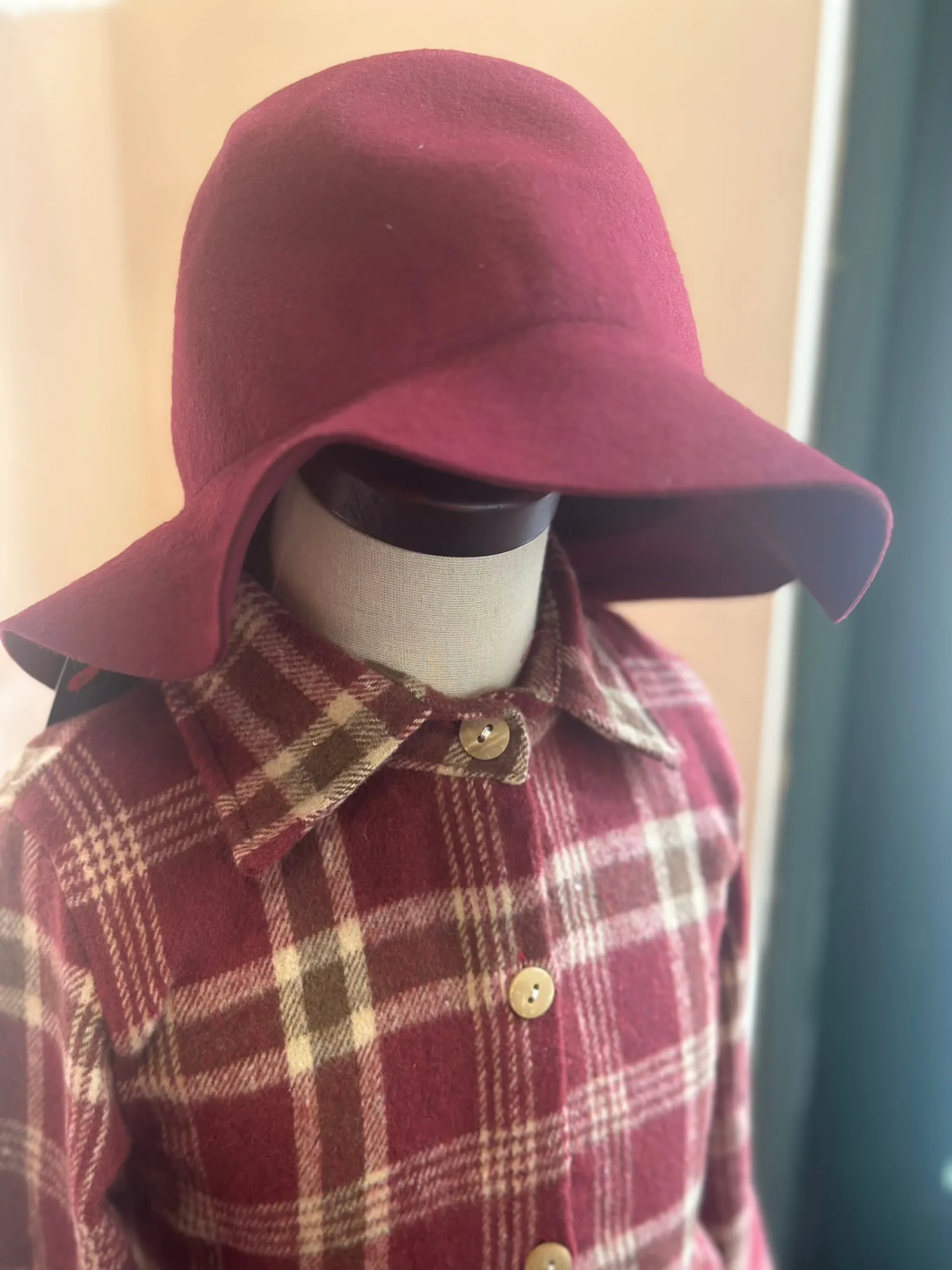 Girls Wool Vintage Floppy Hat in Burgundy